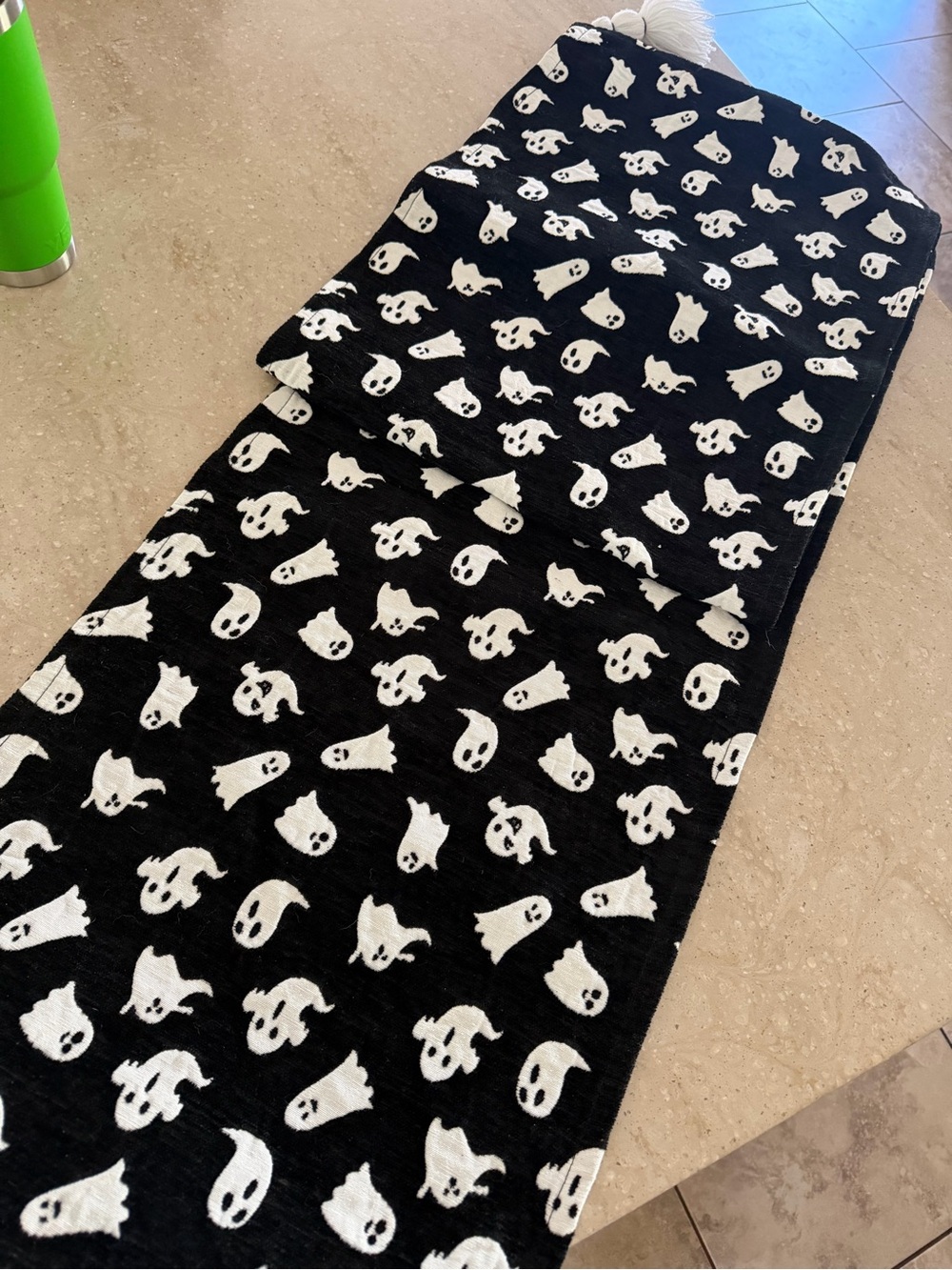 Ghost table runner